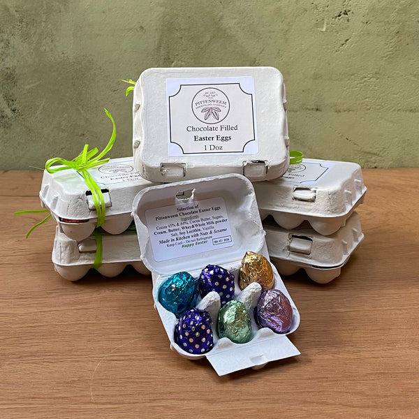 Wee assortment of 1/2 a dozen eggs